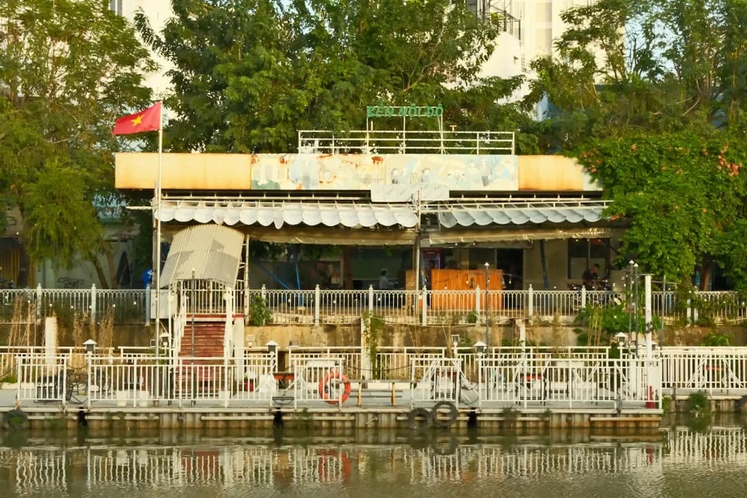 Mission Bay waterfront dining 2026 Oracle Park restaurant